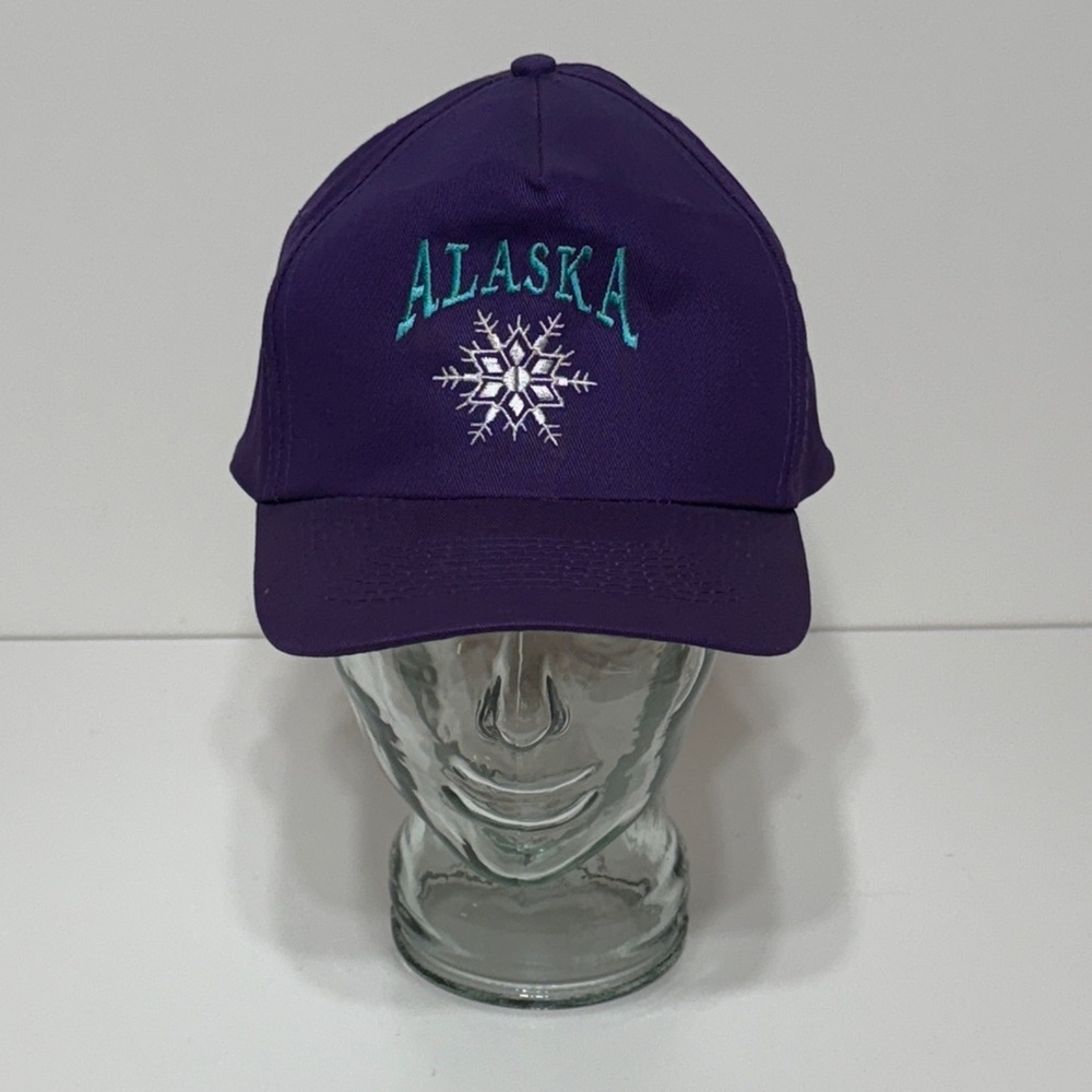 Vintage 80’s Alaska Adjustable Hat with Snowflake - Picture 1 of 10